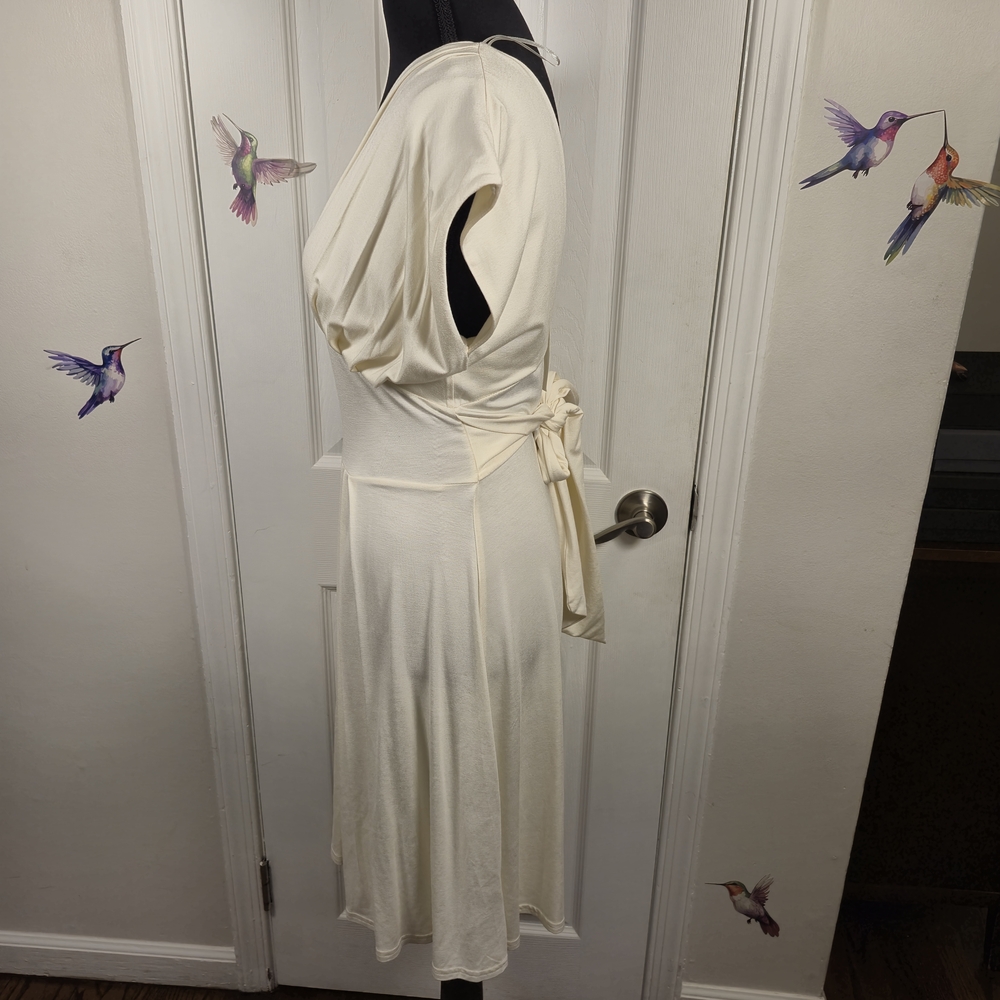 ​H&M Ivory Pleated Deep V-Neck Wrap Effect Midi Bridal Party Holiday Dress US 8 - Picture 4 of 8